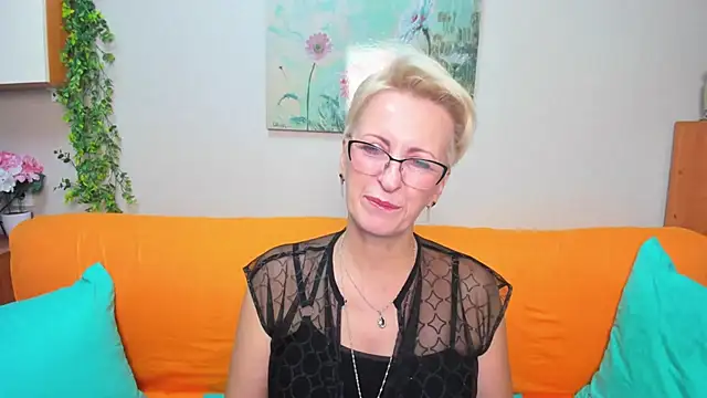 iamyourdream89 online show from October 2025 01:55:01 PM