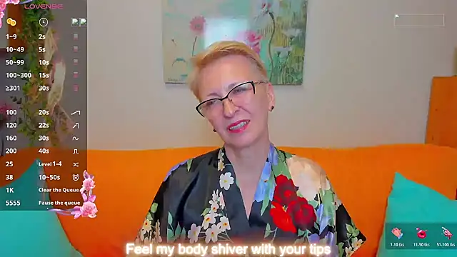iamyourdream89 online show from May 2026 06:49:01 PM