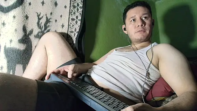 Snapshot of sweet_cock28 chatting on June 2026 03:31:01 AM sweet cock28 online show from June 2026 03:31:01 AM