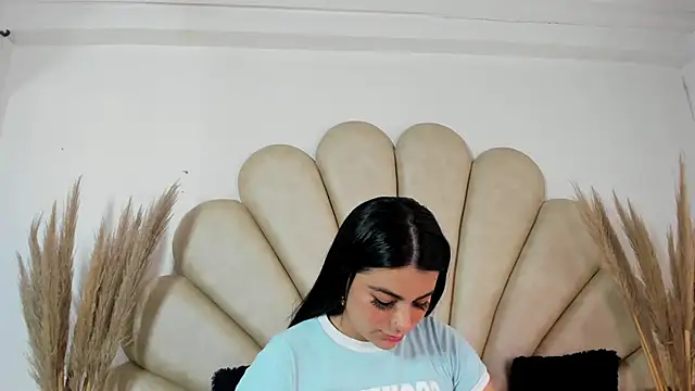 Natasha  Blue online show from September 2025 06:55:01 PM