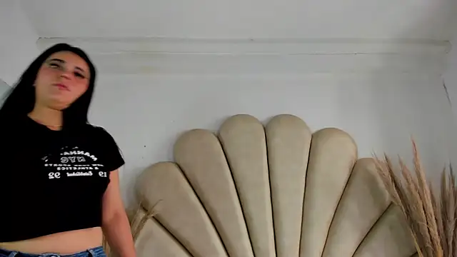 Natasha  Blue online show from October 2025 07:00:01 PM