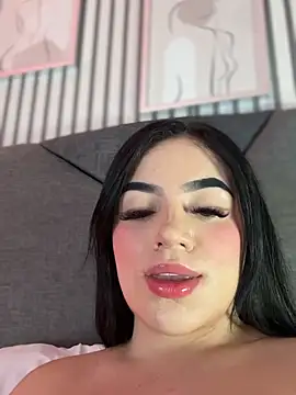 nicolette sweet  online show from February 2026 12:29:01 AM