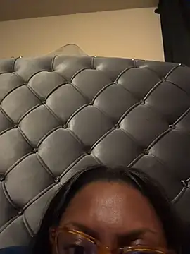 Snapshot of TrueeFantasee chatting on October 2025 04:07:02 AM TrueeFantasee online show from October 2025 04:07:02 AM