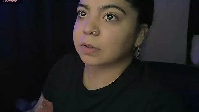 kimmiakiss22 online show from September 2025 11:42:01 PM