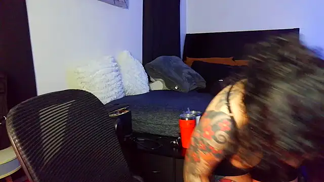 kimmiakiss22 online show from November 2025 02:54:02 AM