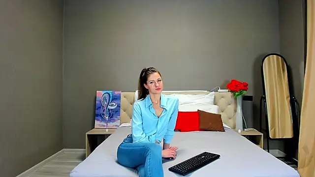 Katerina Ray online show from December 2024 11:19:01 AM