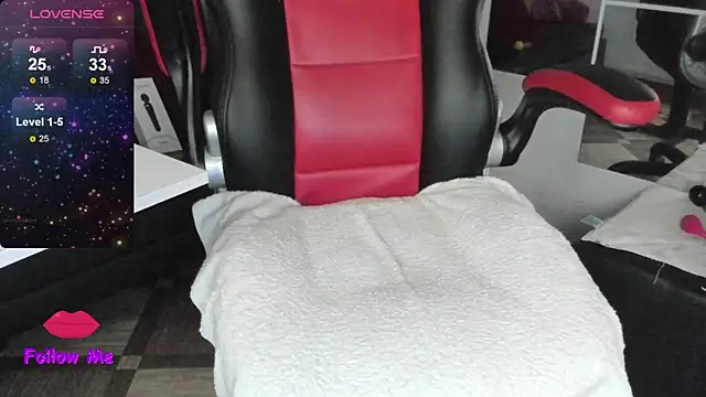 natasha logan  online show from October 2025 04:01:02 AM