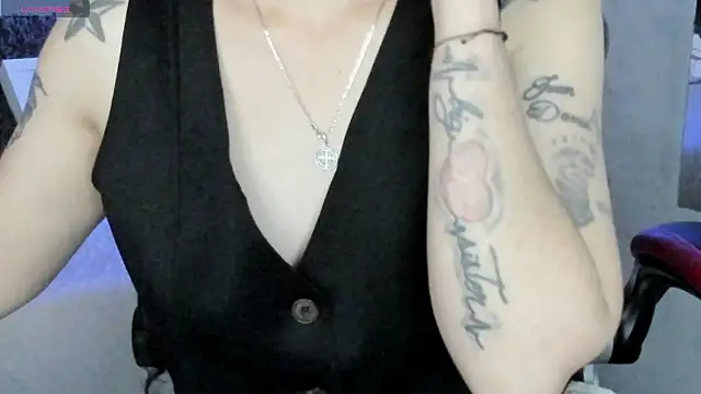 natasha logan  online show from March 2026 04:01:01 AM