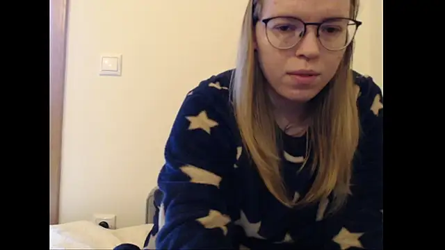 bitetwin online show from November 2025 03:04:01 PM