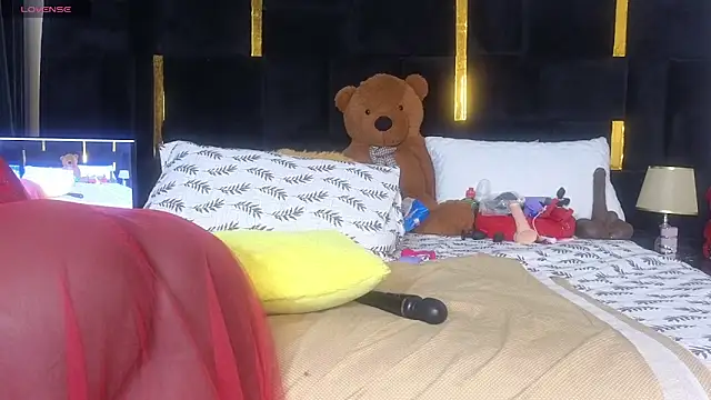 Snapshot of Sexy_sharntel chatting on October 2025 11:49:02 PM Sexy sharntel online show from October 2025 11:49:02 PM