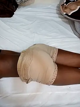 sweet vee42 online show from March 2025 05:14:02 AM