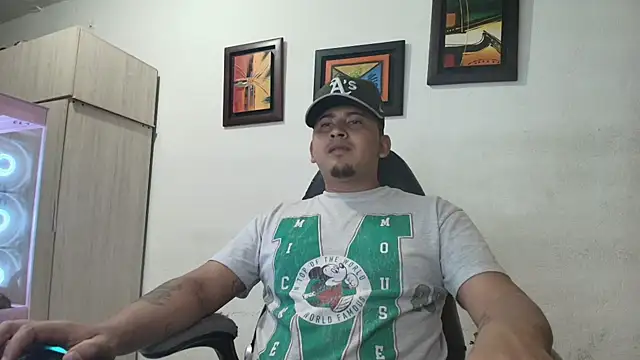 myke andrade online show from December 2025 01:11:02 AM