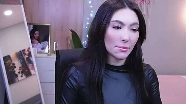 Molly Jons online show from March 2025 12:33:02 AM