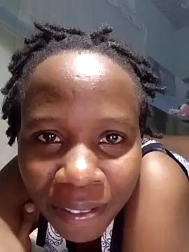 Queentesi online show from February 2025 05:28:01 PM