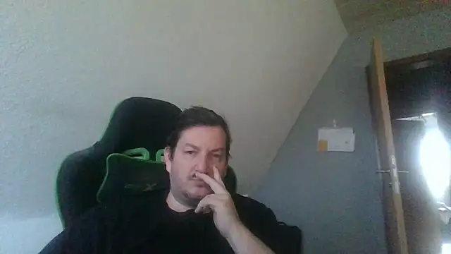 Snapshot of Golffahrer1982 chatting on October 2025 09:40:01 AM Golffahrer1982 online show from October 2025 09:40:01 AM