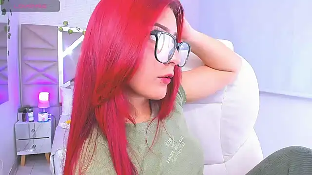 Snapshot of Zoe_Lennoxx chatting on January 2025 04:44:02 PM Zoe Lennoxx online show from January 2025 04:44:02 PM