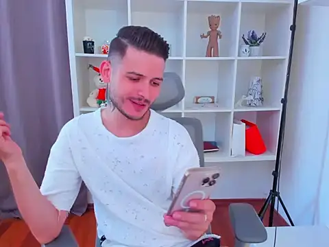 andboyfor6 online show from May 2026 10:09:02 AM