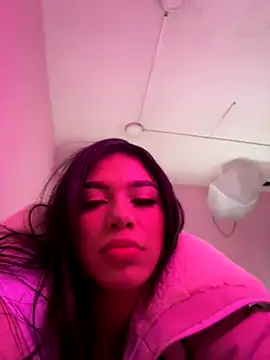 Snapshot of Sophiietaylor chatting on September 2025 11:31:02 PM Sophiietaylor online show from September 2025 11:31:02 PM