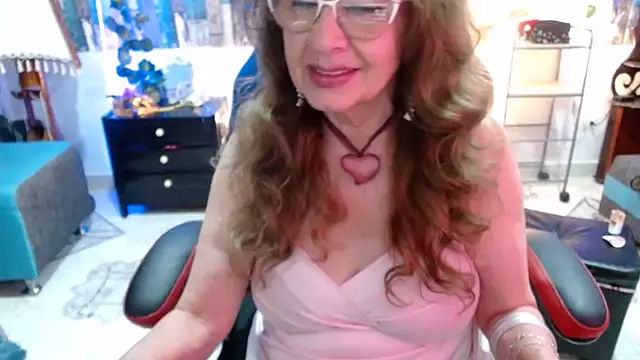 Snapshot of KarimaSarabe chatting on December 2024 11:40:02 PM KarimaSarabe online show from December 2024 11:40:02 PM