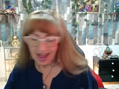 Snapshot of KarimaSarabe chatting on March 2025 08:34:01 PM KarimaSarabe online show from March 2025 08:34:01 PM