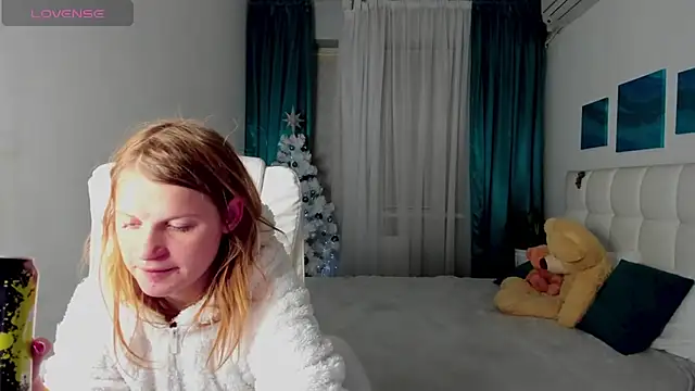 Snapshot of Kathlyn__Heath chatting on December 2024 09:50:02 PM Kathlyn Heath online show from December 2024 09:50:02 PM