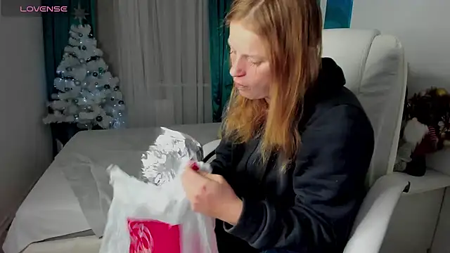 Snapshot of Kathlyn__Heath chatting on January 2025 01:31:02 AM Kathlyn Heath online show from January 2025 01:31:02 AM