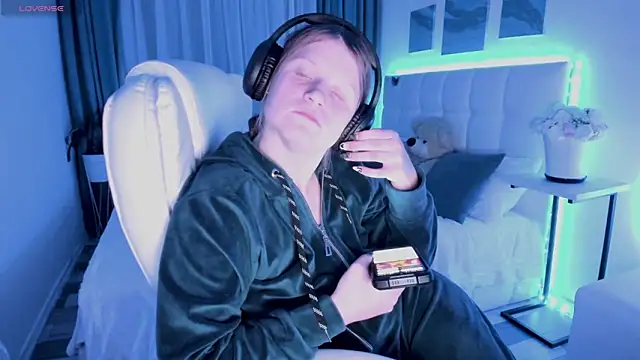 Snapshot of Kathlyn__Heath chatting on February 2025 11:15:01 PM Kathlyn Heath online show from February 2025 11:15:01 PM