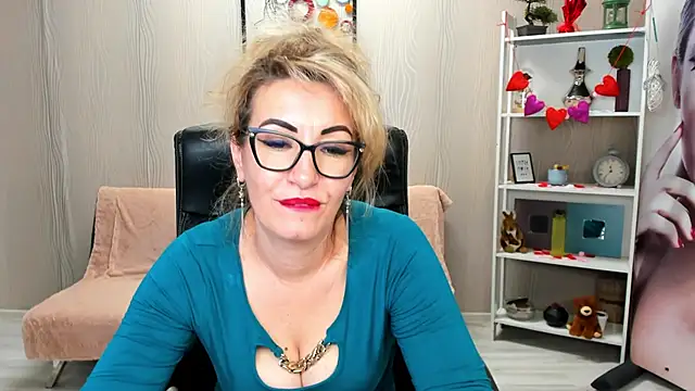 Cassandra Hotty online show from February 2025 07:38:02 AM