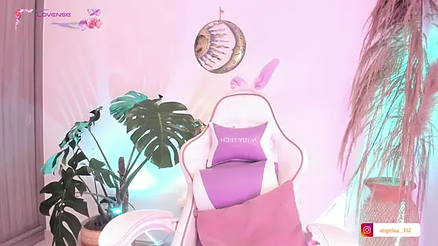 Anngel 1 online show from October 2025 03:54:02 PM