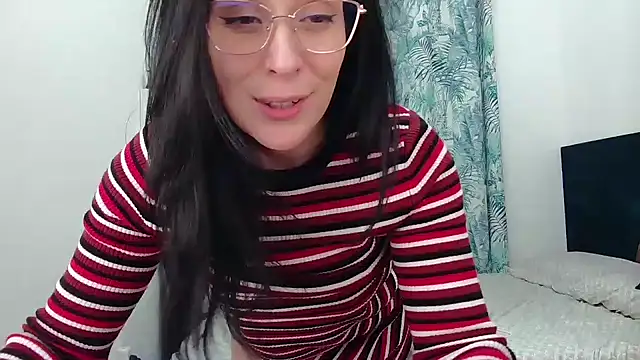 Snapshot of Lilith__D chatting on December 2024 08:27:02 PM Lilith D online show from December 2024 08:27:02 PM