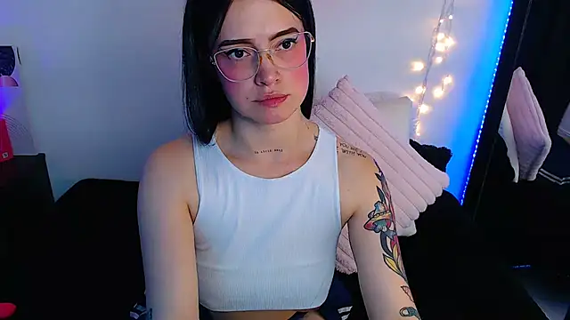 Isa Maiden1 online show from February 2026 05:00:02 PM