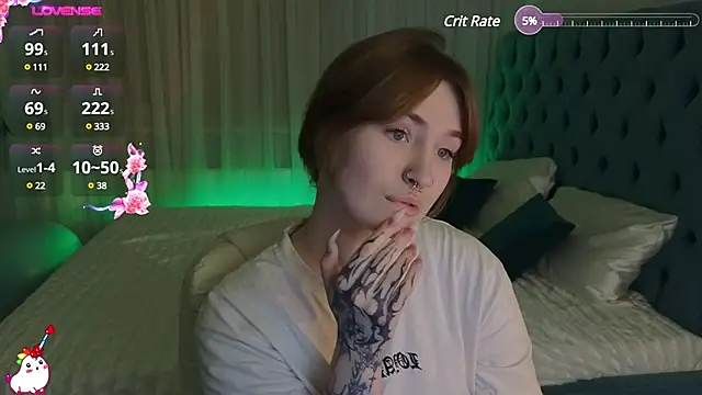 Snapshot of _Chlo__e chatting on January 2025 10:11:02 PM Chlo e online show from January 2025 10:11:02 PM