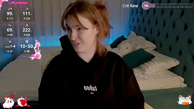 Snapshot of _Chlo__e chatting on February 2025 09:37:02 PM Chlo e online show from February 2025 09:37:02 PM