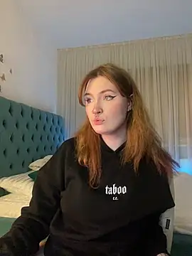 Snapshot of _Chlo__e chatting on February 2025 12:38:02 AM Chlo e online show from February 2025 12:38:02 AM
