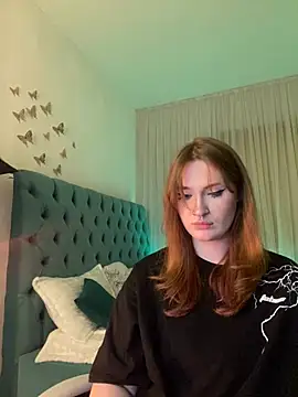 Snapshot of _Chlo__e chatting on February 2025 03:45:02 AM Chlo e online show from February 2025 03:45:02 AM