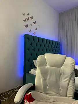 Snapshot of _Chlo__e chatting on September 2025 12:05:01 PM Chlo e online show from September 2025 12:05:01 PM