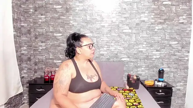 Snapshot of Sofie-Storm chatting on January 2025 09:48:02 AM Sofie-Storm online show from January 2025 09:48:02 AM