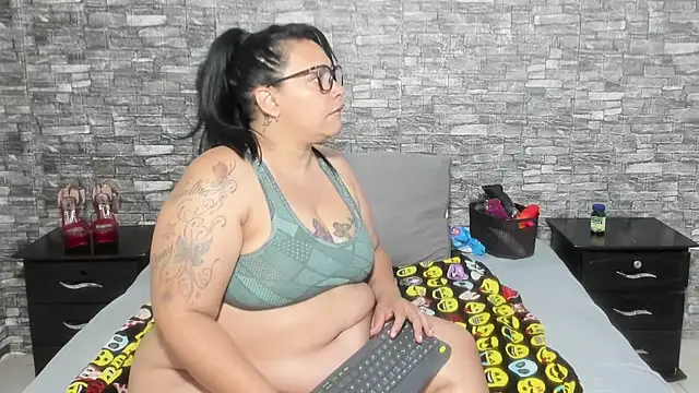 Snapshot of Sofie-Storm chatting on January 2025 09:13:01 AM Sofie-Storm online show from January 2025 09:13:01 AM