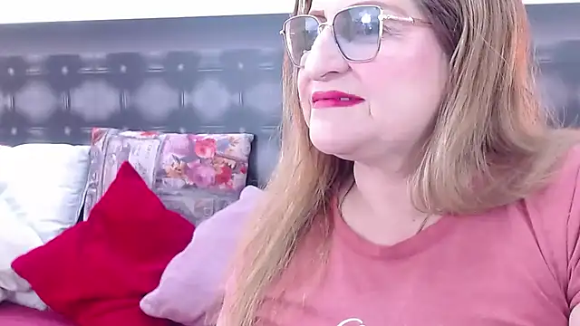 Snapshot of sandra_20 chatting on November 2025 10:17:01 AM sandra 20 online show from November 2025 10:17:01 AM