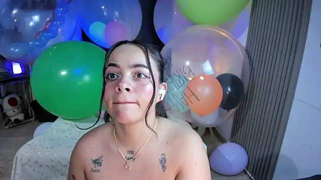 Cuttiealice online show from January 2025 11:34:01 PM