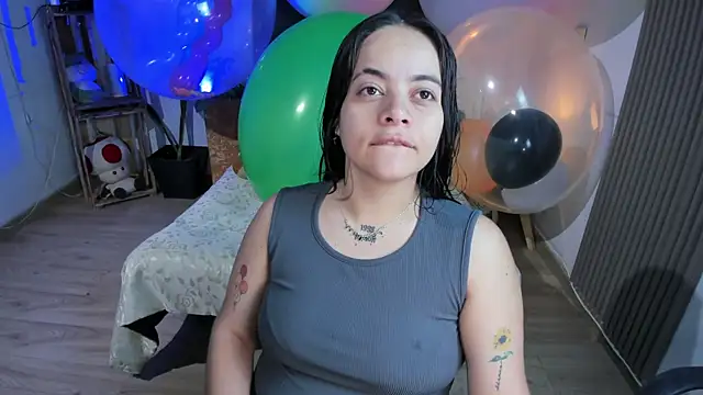 Cuttiealice online show from January 2025 01:08:02 PM