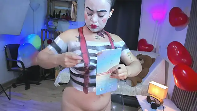 Cuttiealice online show from February 2025 03:48:02 PM