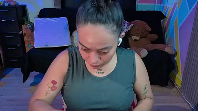 Cuttiealice online show from September 2025 02:50:01 PM