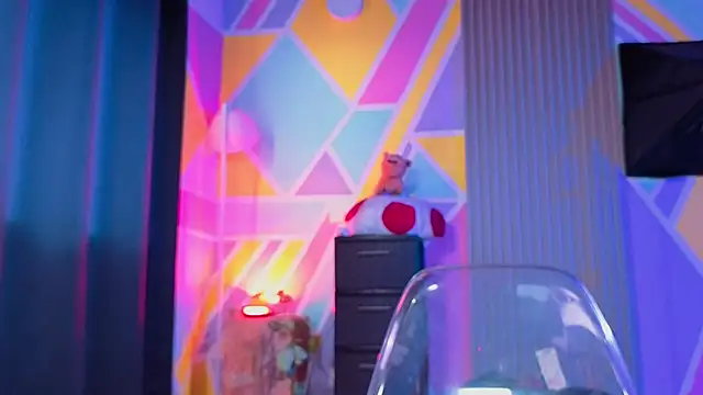 Cuttiealice online show from October 2025 12:26:02 PM