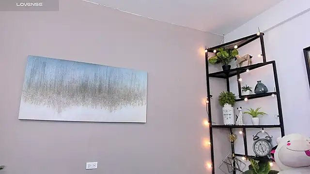 Briana Wells  online show from April 2026 12:52:02 PM