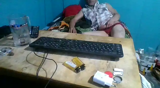 Snapshot of malekon76 chatting on December 2024 09:11:02 AM malekon76 online show from December 2024 09:11:02 AM