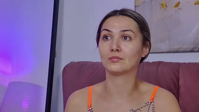 NicolLopeze online show from October 2025 01:53:02 PM