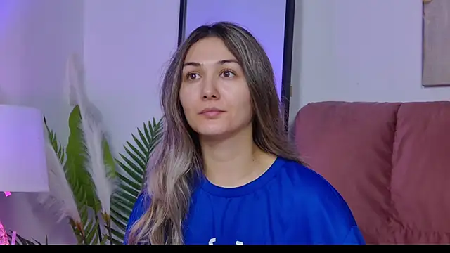 NicolLopeze online show from November 2025 07:32:01 AM