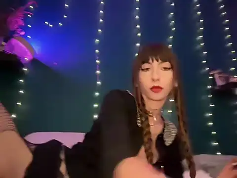 Snapshot of MistyParadiso chatting on January 2025 05:12:02 PM MistyParadiso online show from January 2025 05:12:02 PM