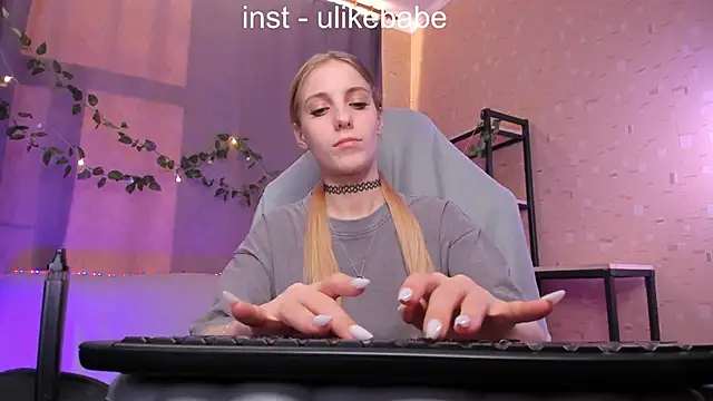 Snapshot of Anna_Fink chatting on February 2025 05:53:02 AM Anna Fink online show from February 2025 05:53:02 AM